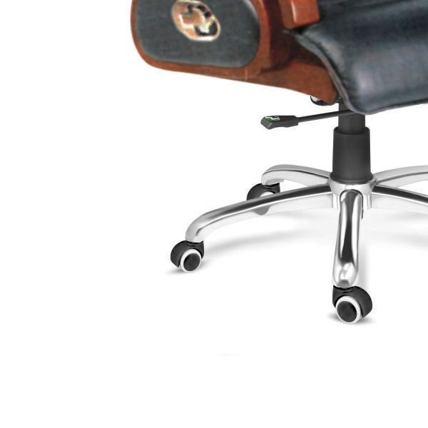Director Series NSC 121